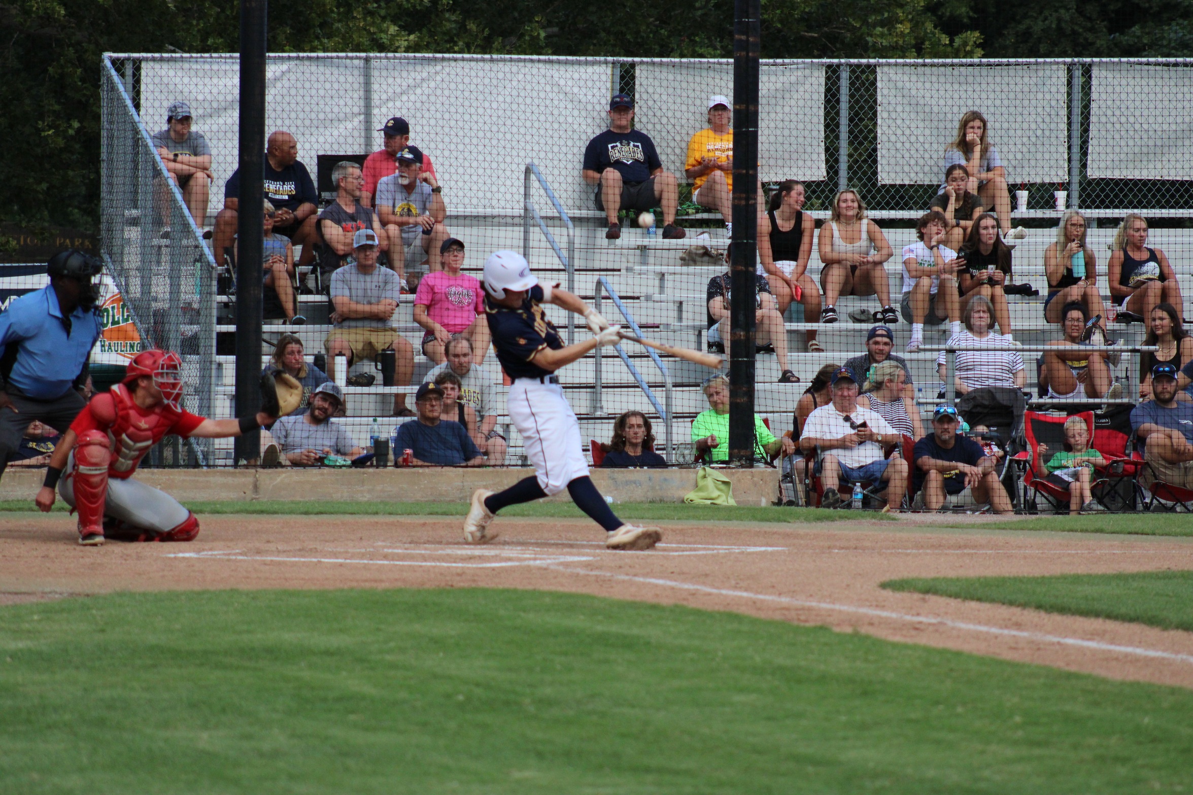 Renegades collected 17 hits in a 8-7 walk-off victory in 10 innings. (Photo by Chris Kamler)